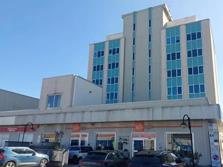 Immagine 2 di Ufficio in vendita  in Via Achille Grandi, N. 10 a Osimo