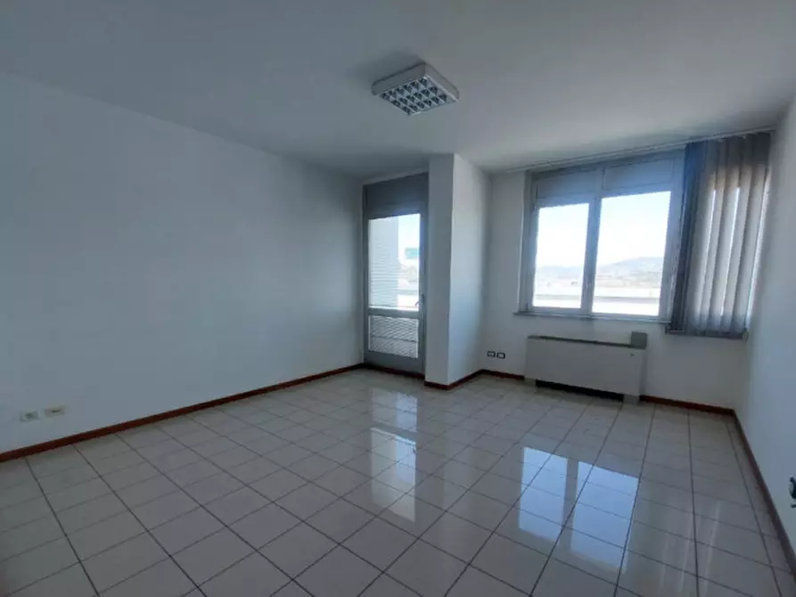 Immagine 3 di Ufficio in vendita  in Via Achille Grandi, N. 10 a Osimo