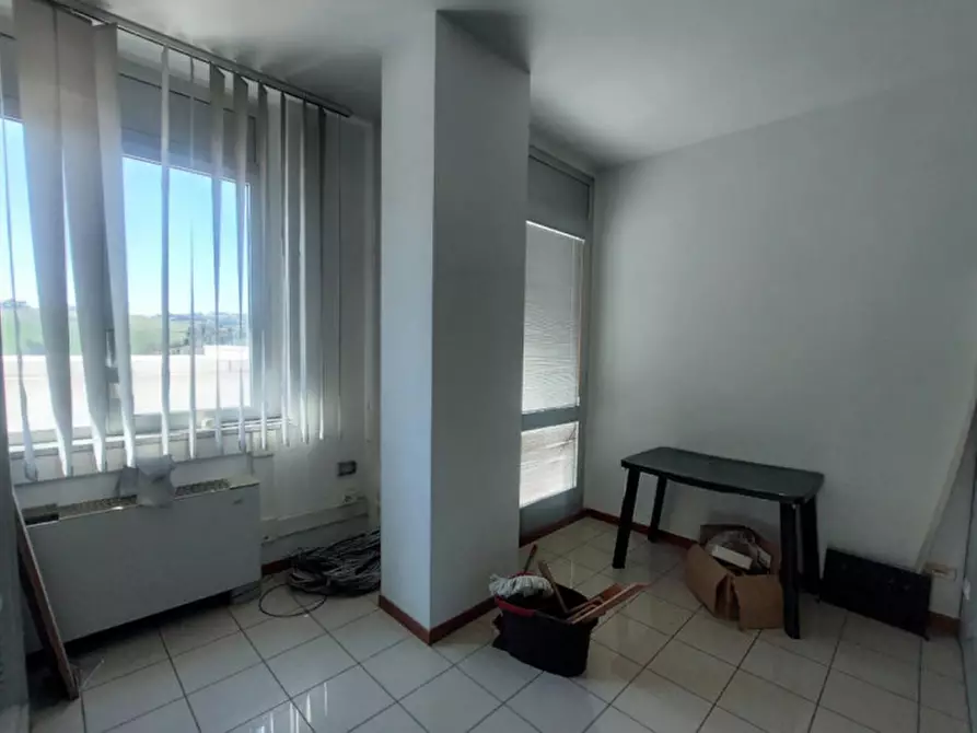 Immagine 10 di Ufficio in vendita  in Via Achille Grandi, N. 10 a Osimo