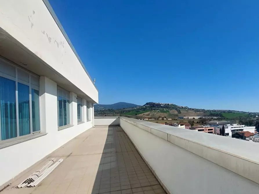 Immagine 15 di Ufficio in vendita  in Via Achille Grandi, N. 10 a Osimo