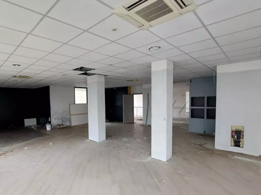 Immagine 12 di Ufficio in vendita  in Viale della Stazione, N. 1 a Rubiera