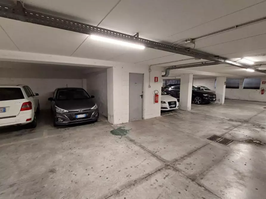 Immagine 18 di Ufficio in vendita  in Viale della Stazione, N. 1 a Rubiera