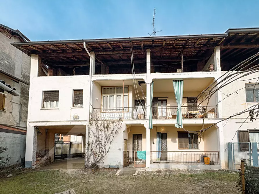 Immagine 2 di Villetta a schiera in vendita  in Via IV Novembre n.5 a Cavaglio D'agogna