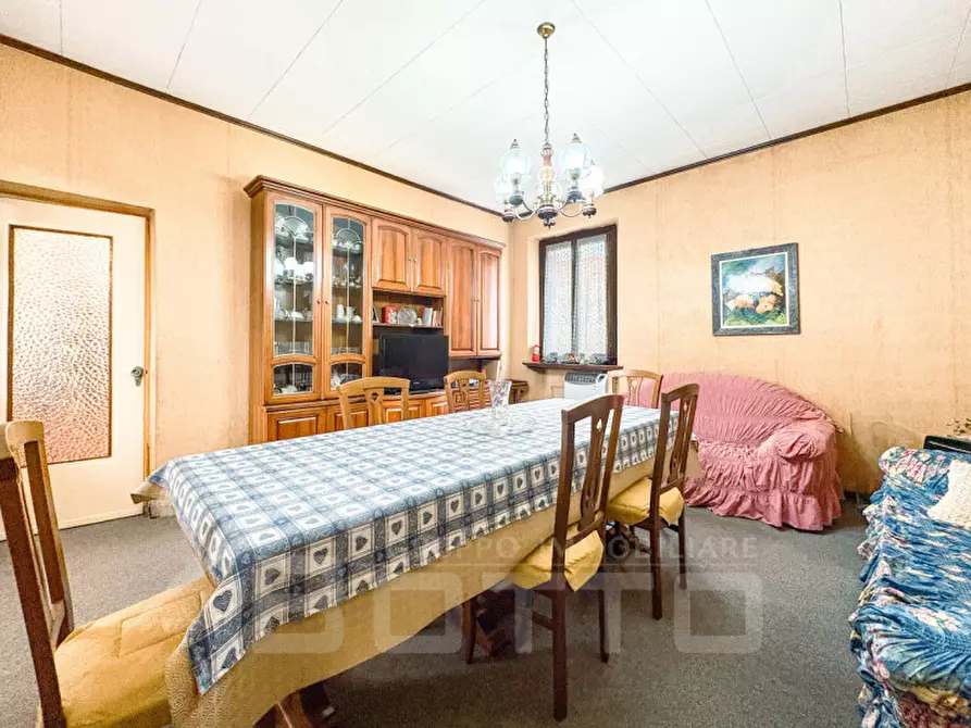 Immagine 19 di Villetta a schiera in vendita  in Via IV Novembre n.5 a Cavaglio D'agogna