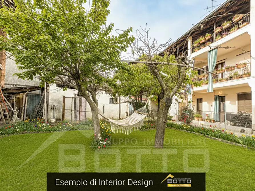 Immagine 40 di Villetta a schiera in vendita  in Via IV Novembre n.5 a Cavaglio D'agogna