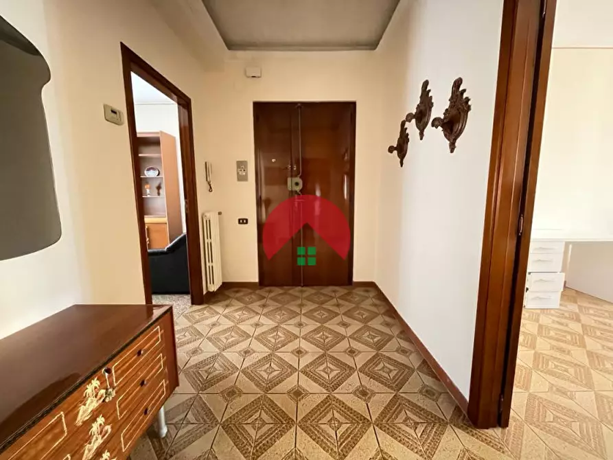 Immagine 2 di Appartamento in vendita  in Via Lupo Protospata a Matera