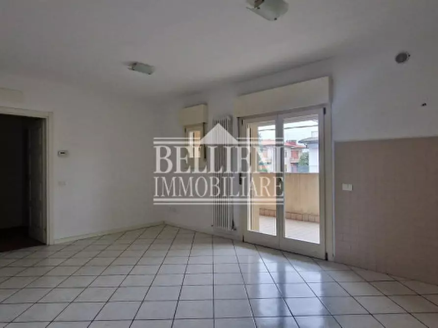 Immagine 2 di Appartamento in vendita  in Via Peschiera a Vicenza