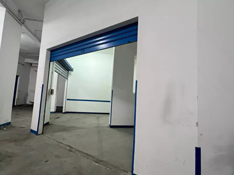 Immagine 15 di Garage in vendita  in via portogallo a Palermo