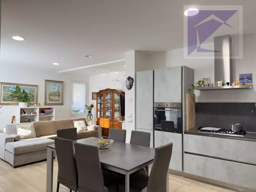 Immagine 1 di Appartamento in vendita  a Jesolo