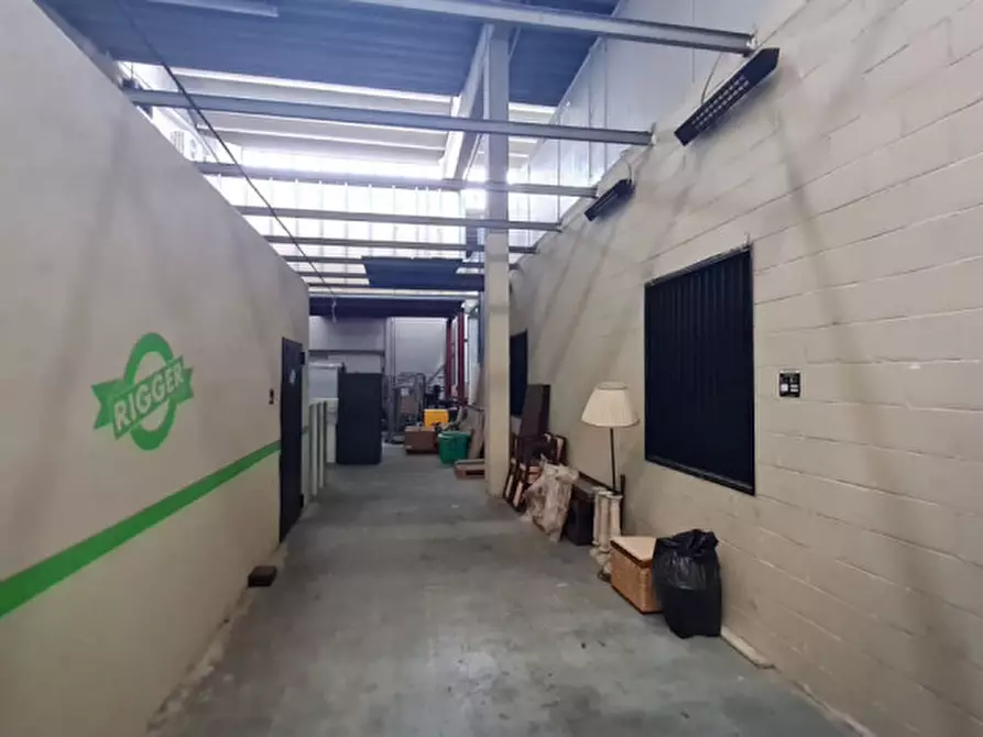 Immagine 3 di Capannone industriale in affitto  in Via Lazio a Buccinasco