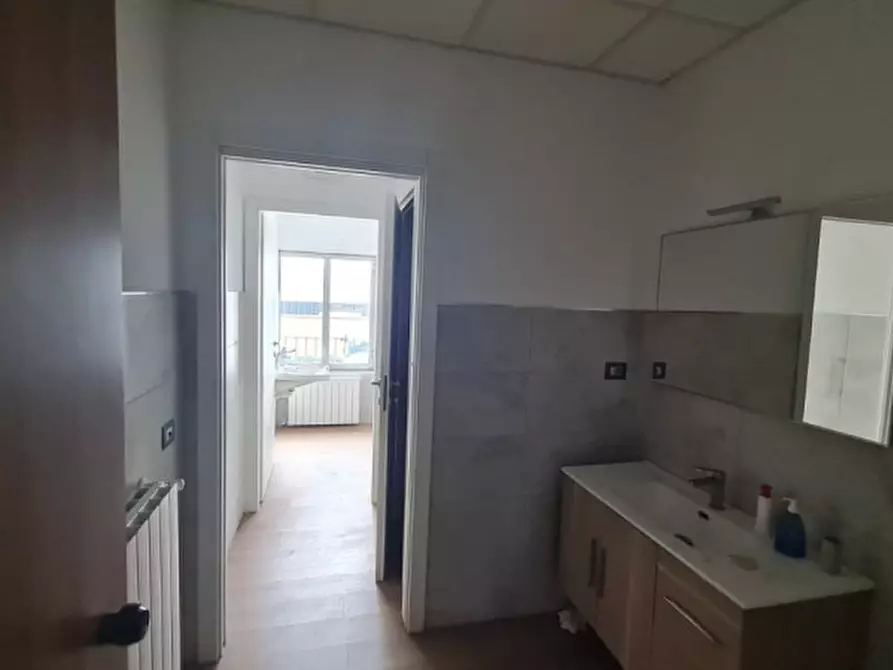 Immagine 7 di Ufficio in affitto  in Via Lario a Buccinasco
