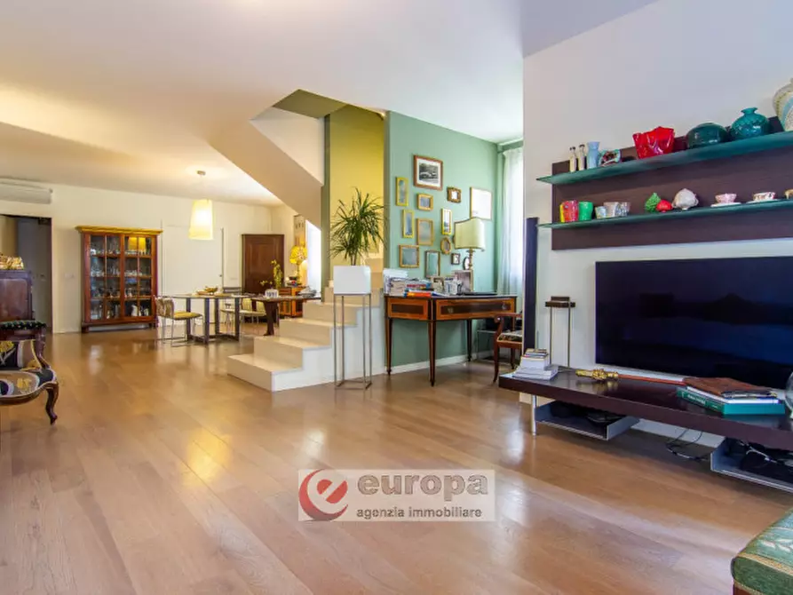 Immagine 1 di Appartamento in vendita  in Via Salvi a Vicenza