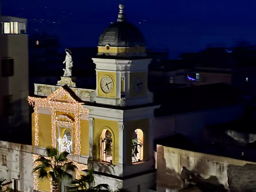 Immagine 5 di Appartamento in vendita  in CORSO VITTORIO EMANUELE N°184 a Torre Del Greco