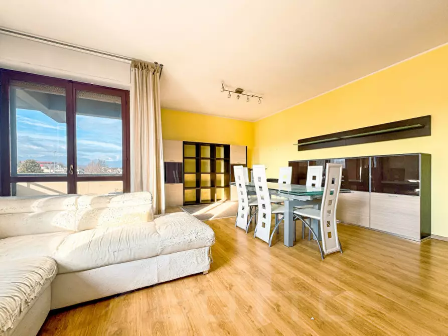 Immagine 3 di Appartamento in vendita  in via signini 1 a Borgomanero