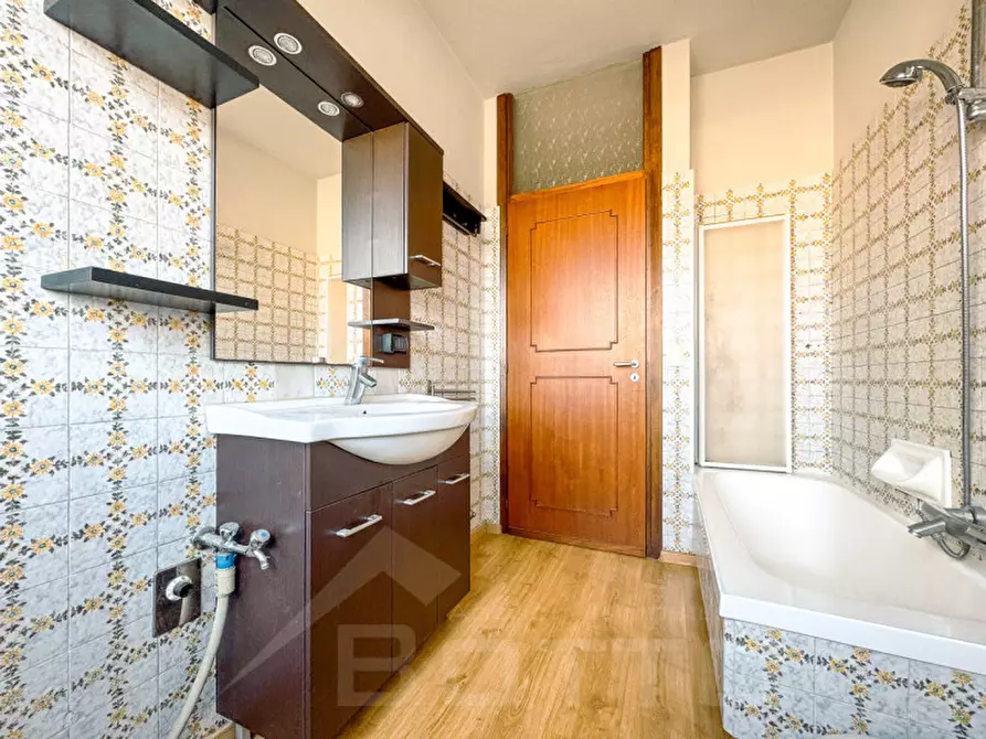 Immagine 15 di Appartamento in vendita  in via signini 1 a Borgomanero