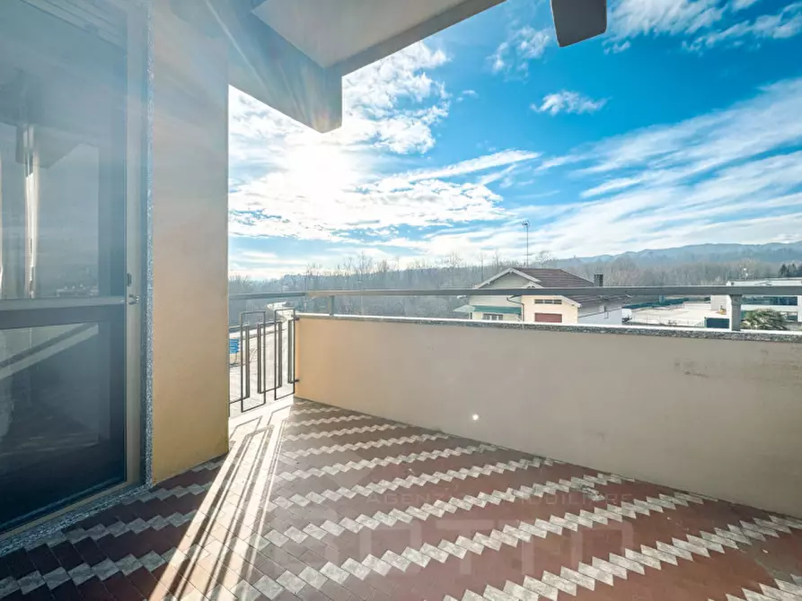 Immagine 17 di Appartamento in vendita  in via signini 1 a Borgomanero