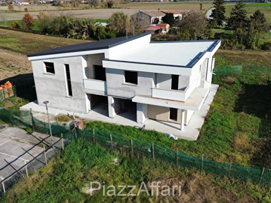 Immagine 4 di Casa bifamiliare in vendita  in Via Rossini a Brugine