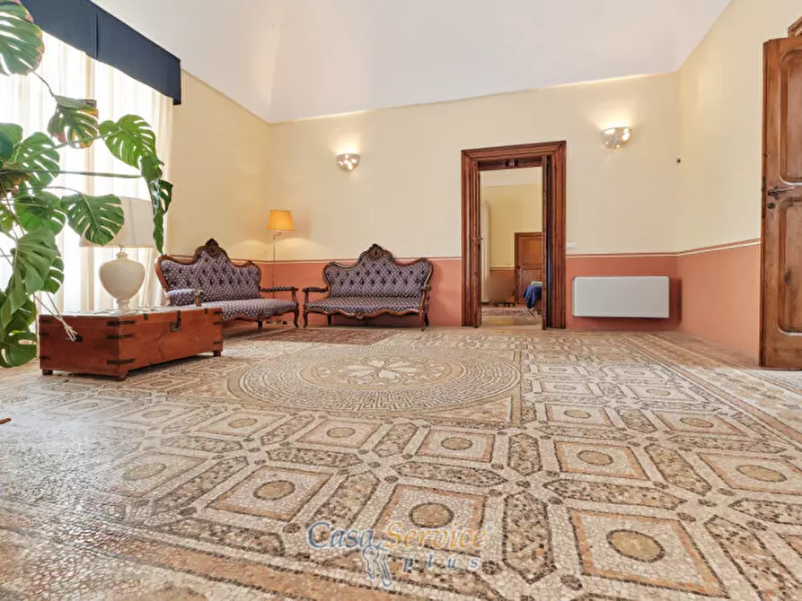 Immagine 1 di Palazzo in vendita  in Via Caracciolo a Ruffano