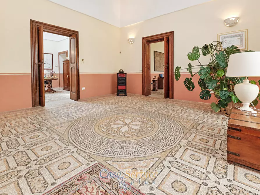 Immagine 2 di Palazzo in vendita  in Via Caracciolo a Ruffano