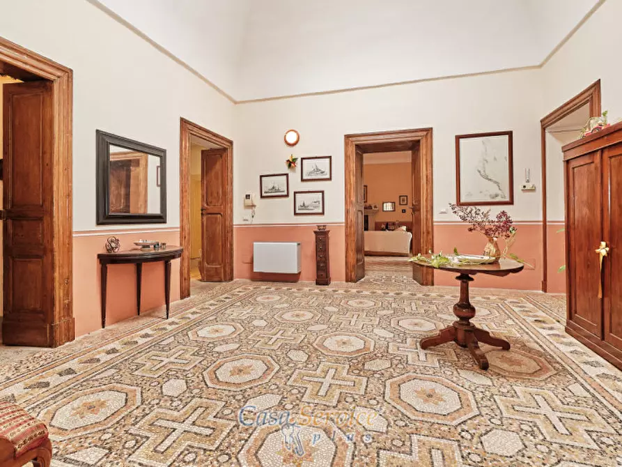 Immagine 3 di Palazzo in vendita  in Via Caracciolo a Ruffano