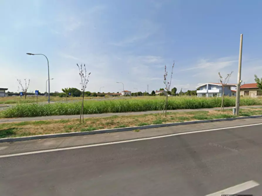 Immagine 3 di Terreno in vendita  in Via Dottorina a Castiglione Delle Stiviere