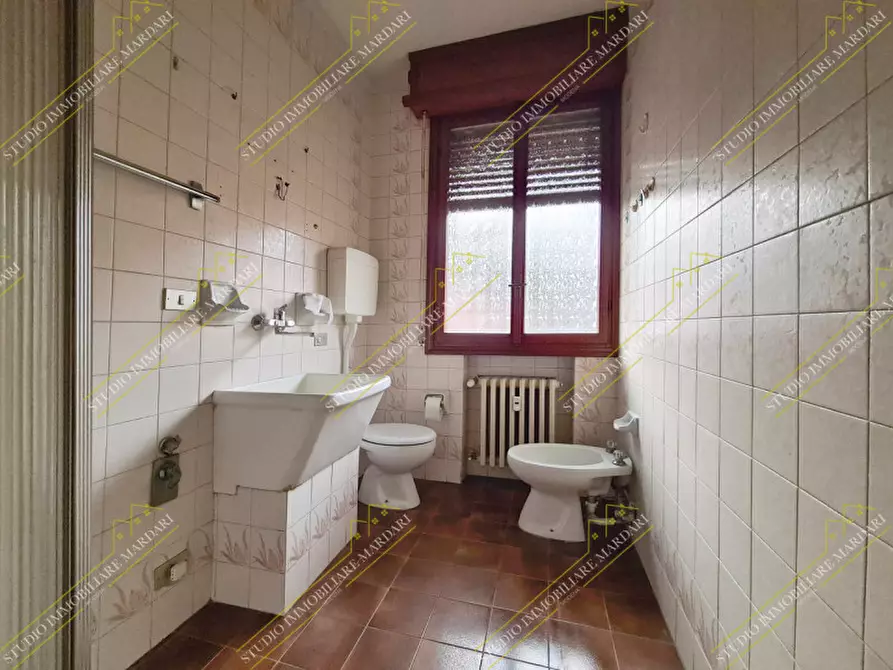 Immagine 43 di Appartamento in vendita  in via Marzabotto 116 a Modena