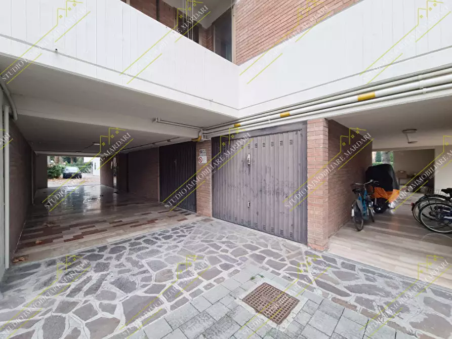 Immagine 48 di Appartamento in vendita  in via Marzabotto 116 a Modena