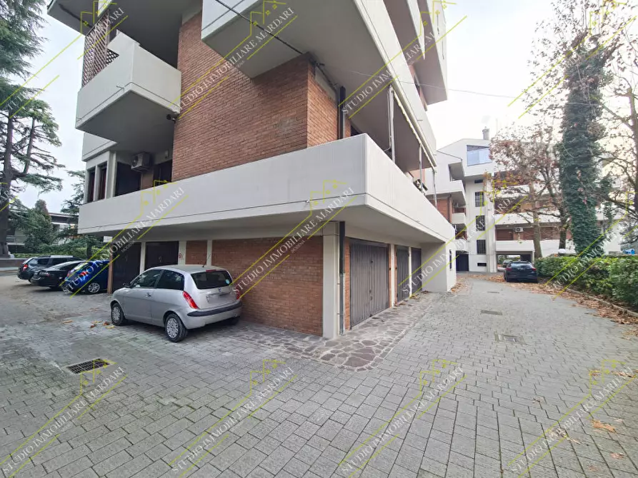 Immagine 55 di Appartamento in vendita  in via Marzabotto 116 a Modena
