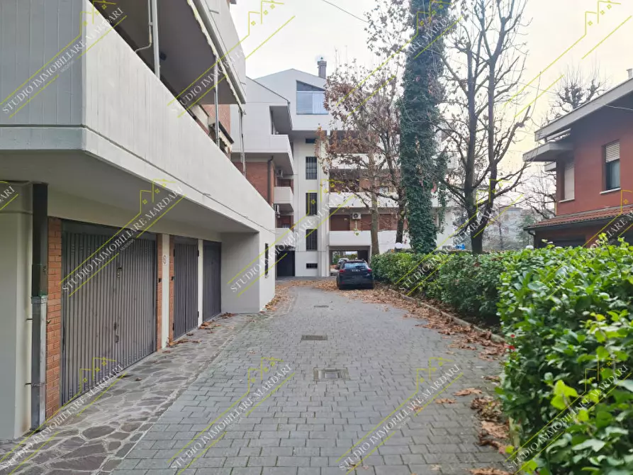 Immagine 56 di Appartamento in vendita  in via Marzabotto 116 a Modena