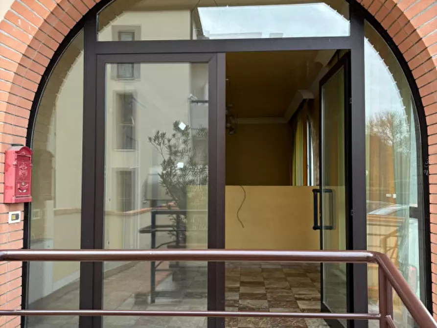 Immagine 1 di Negozio in vendita  in strà via manzoni, 5 a Stra