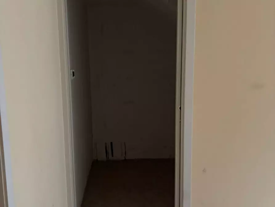 Immagine 8 di Negozio in vendita  in strà via manzoni, 5 a Stra