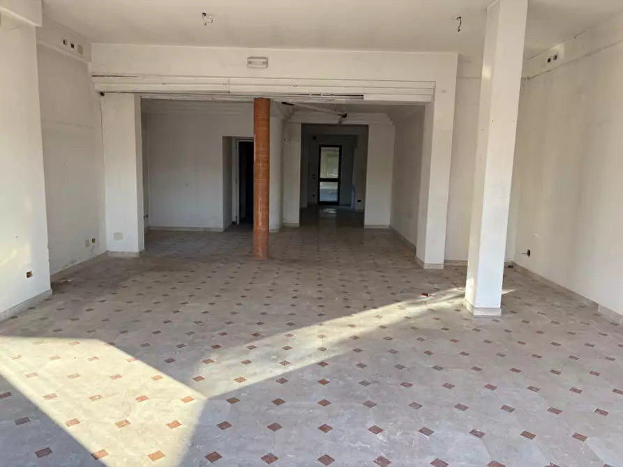 Immagine 2 di Negozio in vendita  in Via Vetrego,92 a Mirano