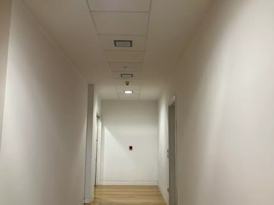Immagine 2 di Ufficio in vendita  in via alfieri, 2 a Spinea