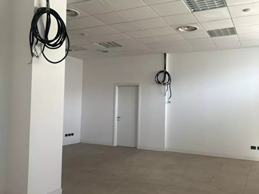 Immagine 14 di Ufficio in vendita  in via alfieri, 2 a Spinea