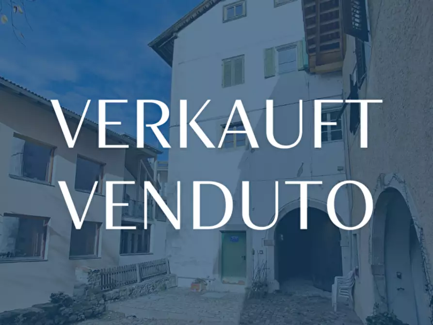 Immagine 1 di Palazzo in vendita  in Pinzoner Straße - Via Pinzano a Montagna .Montan.
