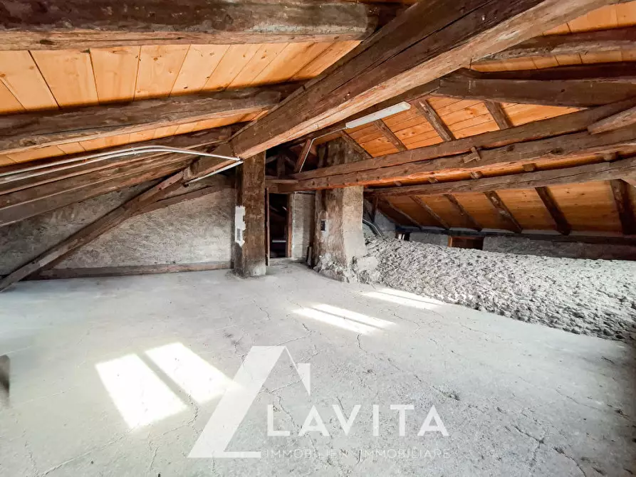 Immagine 6 di Palazzo in vendita  in Pinzoner Straße - Via Pinzano a Montagna .Montan.