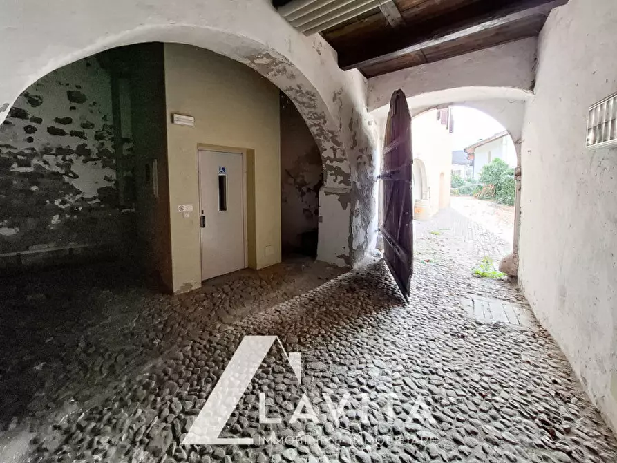 Immagine 6 di Palazzo in vendita  in Pinzoner Straße - Via Pinzano a Montagna .Montan.