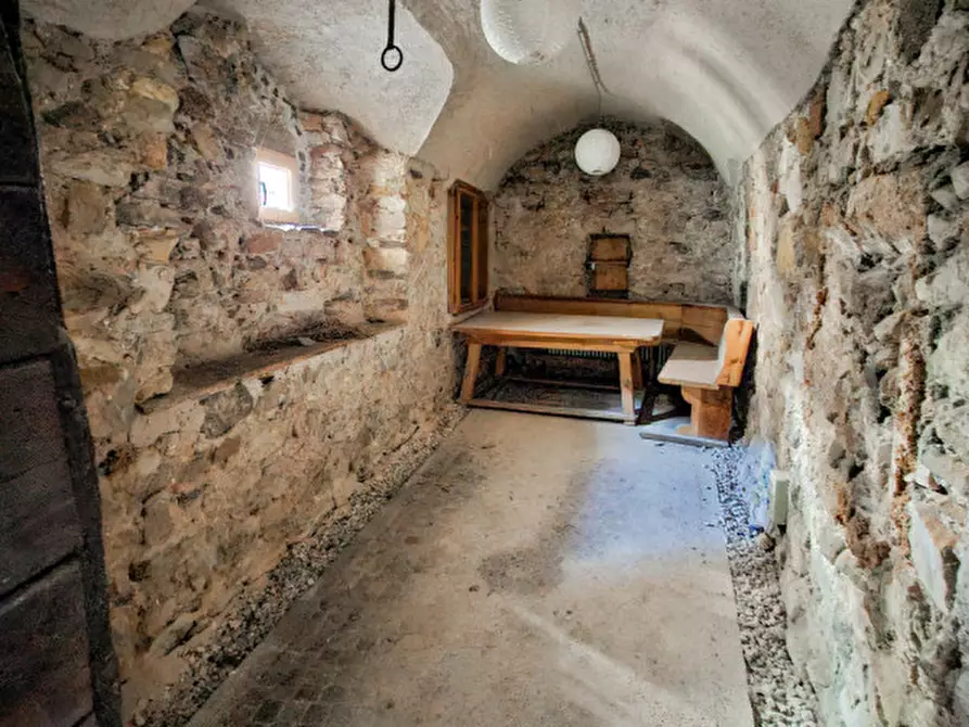 Immagine 10 di Palazzo in vendita  in Pinzoner Straße - Via Pinzano a Montagna .Montan.