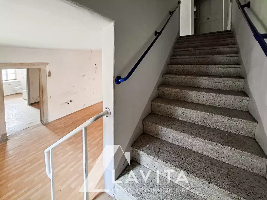 Immagine 15 di Palazzo in vendita  in Pinzoner Straße - Via Pinzano a Montagna .Montan.