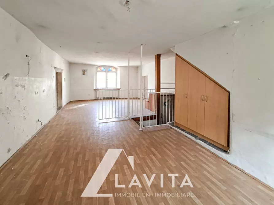 Immagine 15 di Palazzo in vendita  in Pinzoner Straße - Via Pinzano a Montagna .Montan.