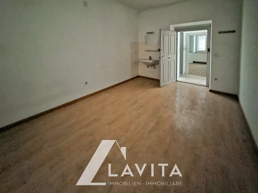 Immagine 33 di Palazzo in vendita  in Pinzoner Straße - Via Pinzano a Montagna .Montan.