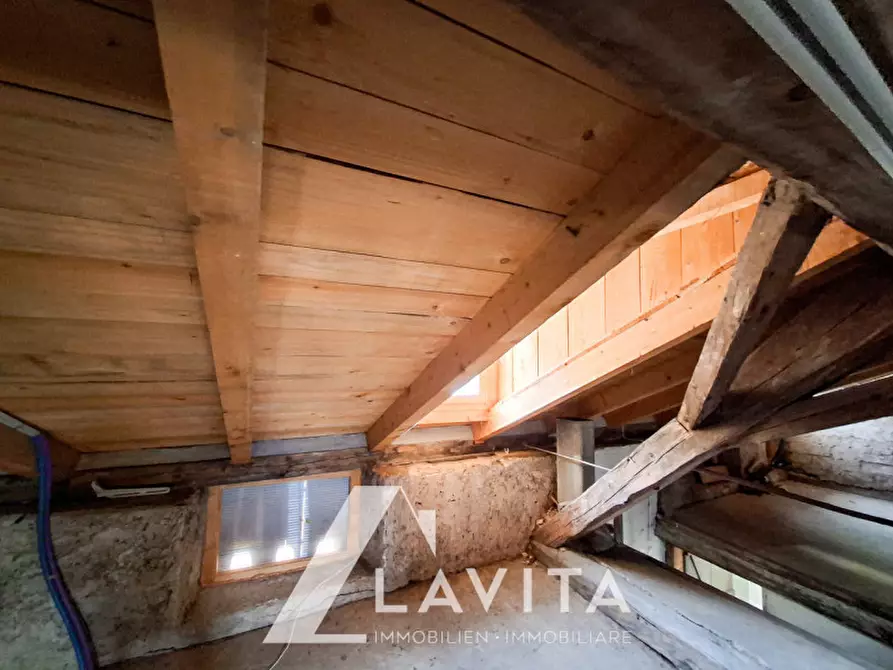 Immagine 40 di Palazzo in vendita  in Pinzoner Straße - Via Pinzano a Montagna .Montan.