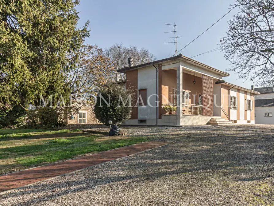 Immagine 2 di Villa in vendita  in Via Quartiere Runco a Portomaggiore