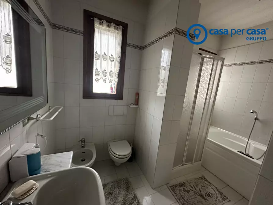 Immagine 38 di Casa indipendente in vendita  in Viale Porta Adige 16 a Rovigo