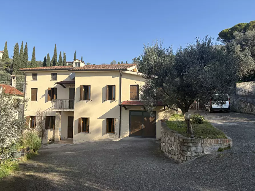 Immagine 1 di Casa indipendente in vendita  in Via Jacopo d'Arquà a Arqua' Petrarca