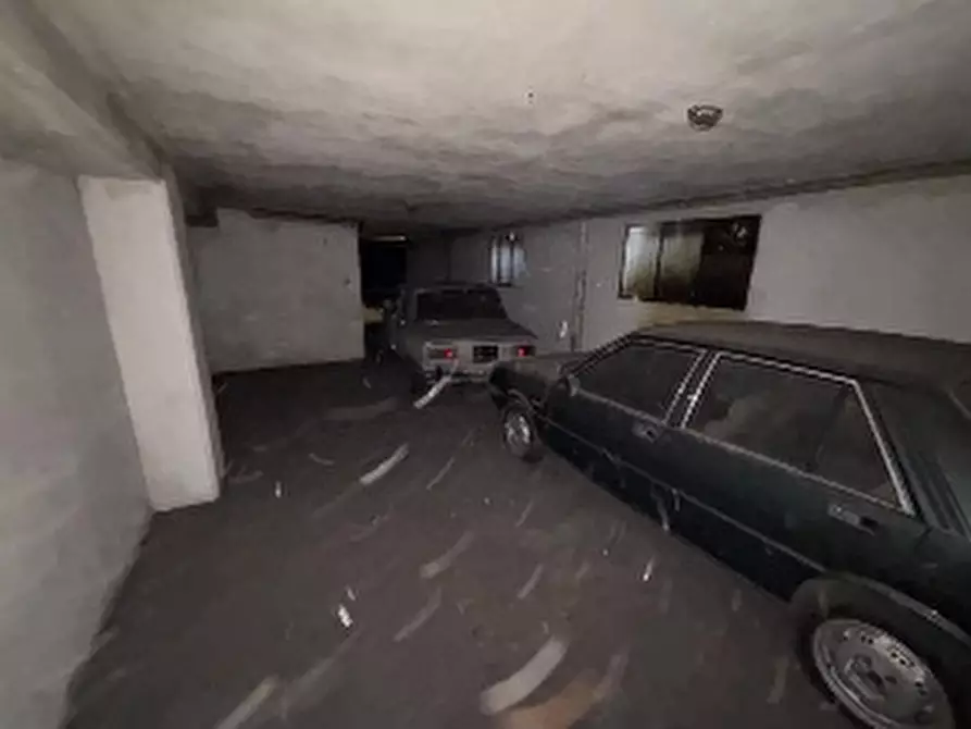 Immagine 10 di Negozio in vendita  in VIA CEFALONIA 9 a Verona