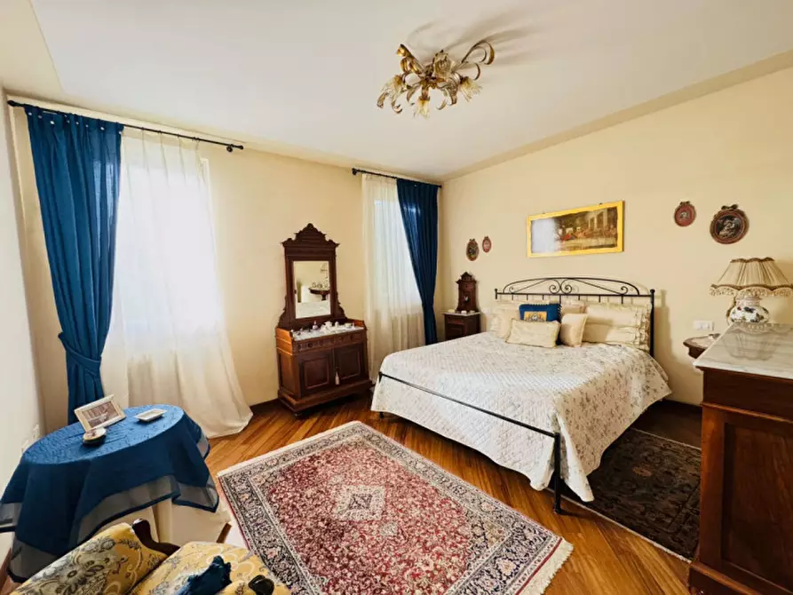 Immagine 20 di Casa trifamiliare in vendita  a Castel Goffredo