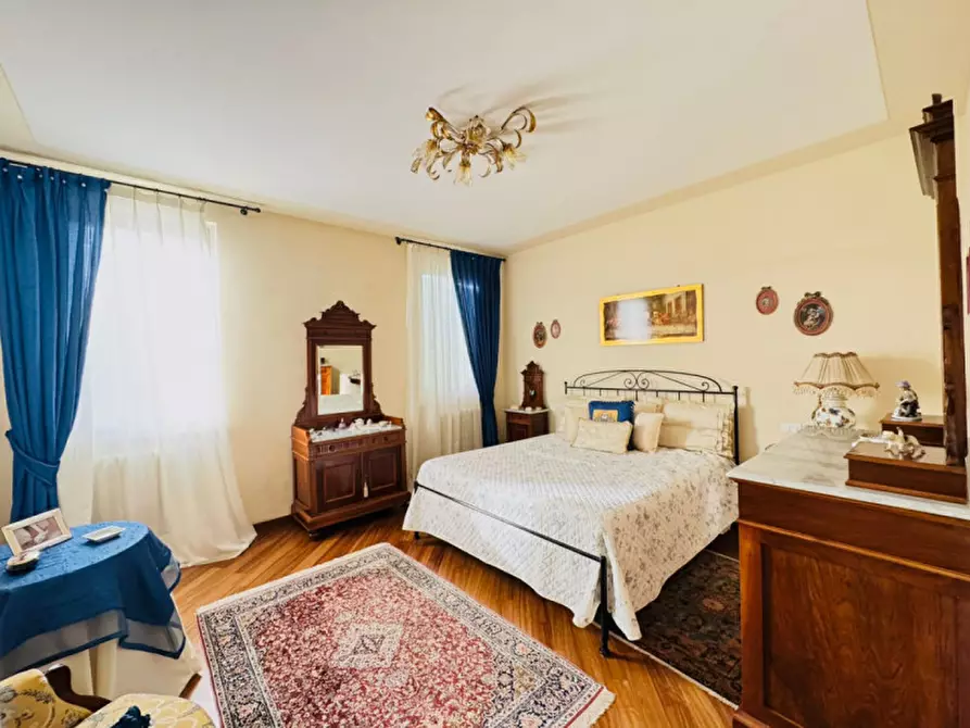 Immagine 22 di Casa trifamiliare in vendita  a Castel Goffredo