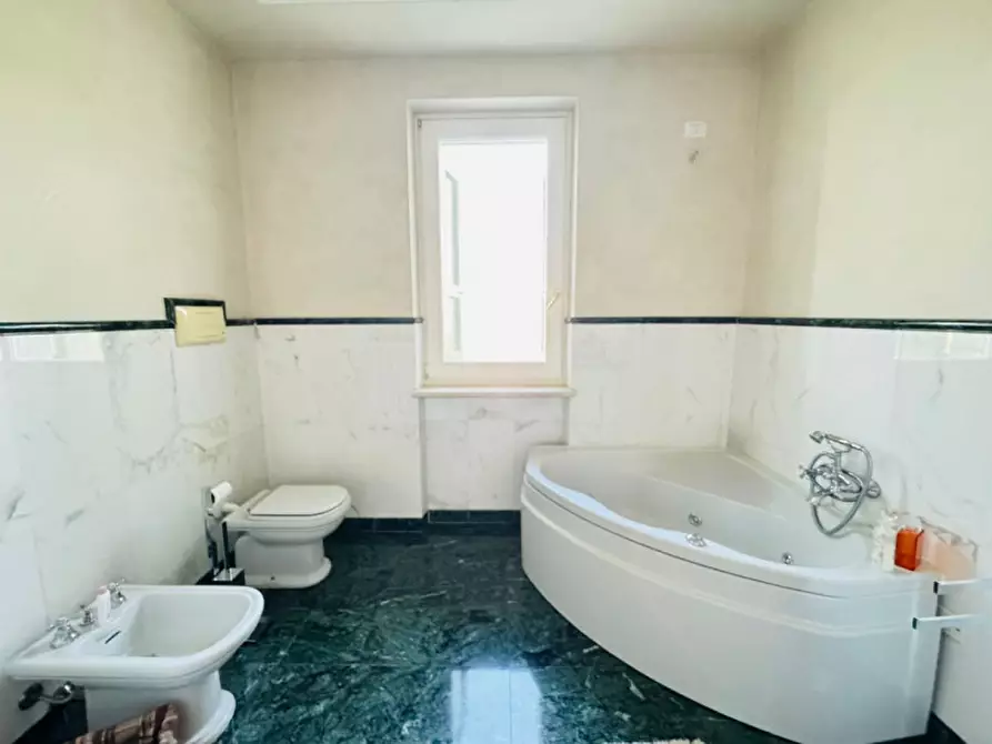 Immagine 32 di Casa trifamiliare in vendita  a Castel Goffredo