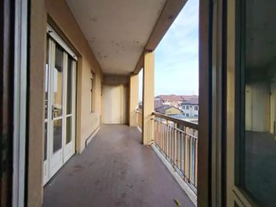 Immagine 16 di Appartamento in vendita  in Corso Galileo Ferraris 4 a Chivasso